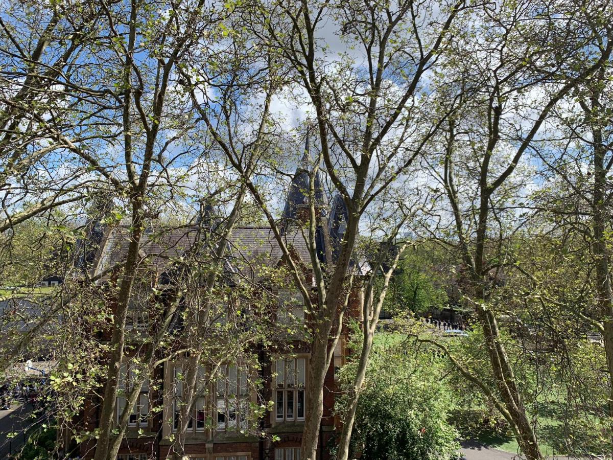 לונדון Lovely Apartment In Victoria Park Village מראה חיצוני תמונה