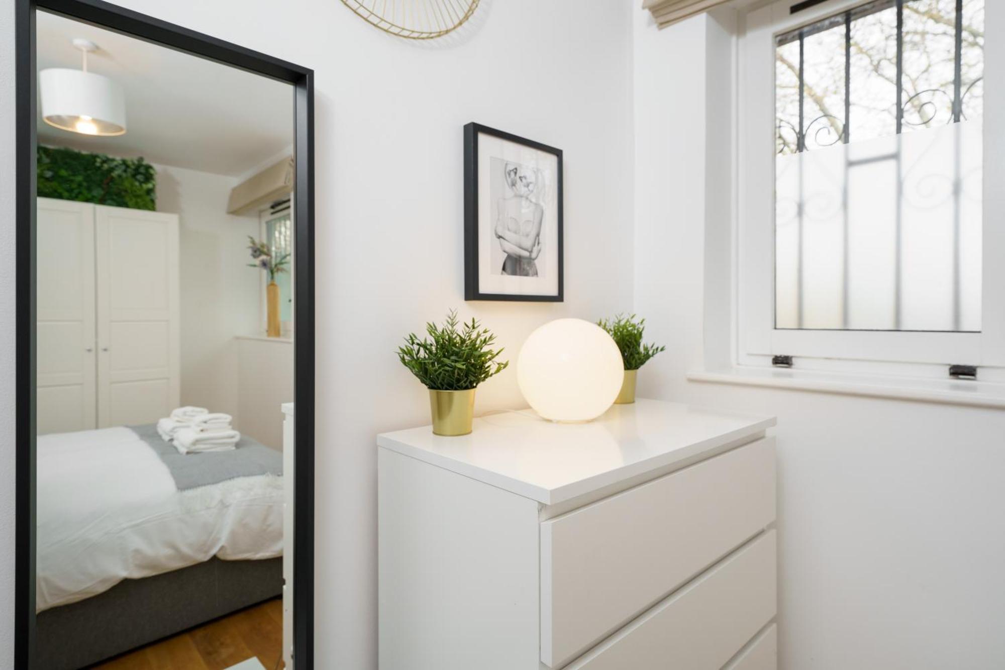 לונדון Lovely Apartment In Victoria Park Village מראה חיצוני תמונה