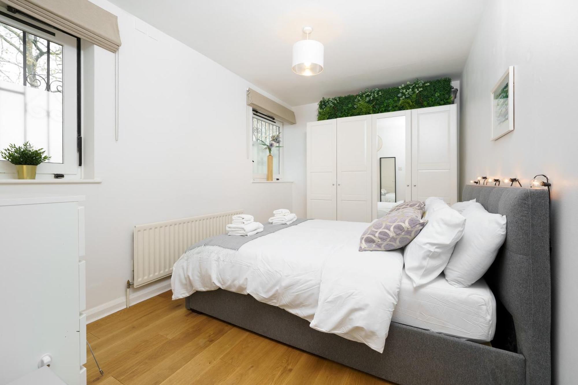 לונדון Lovely Apartment In Victoria Park Village מראה חיצוני תמונה